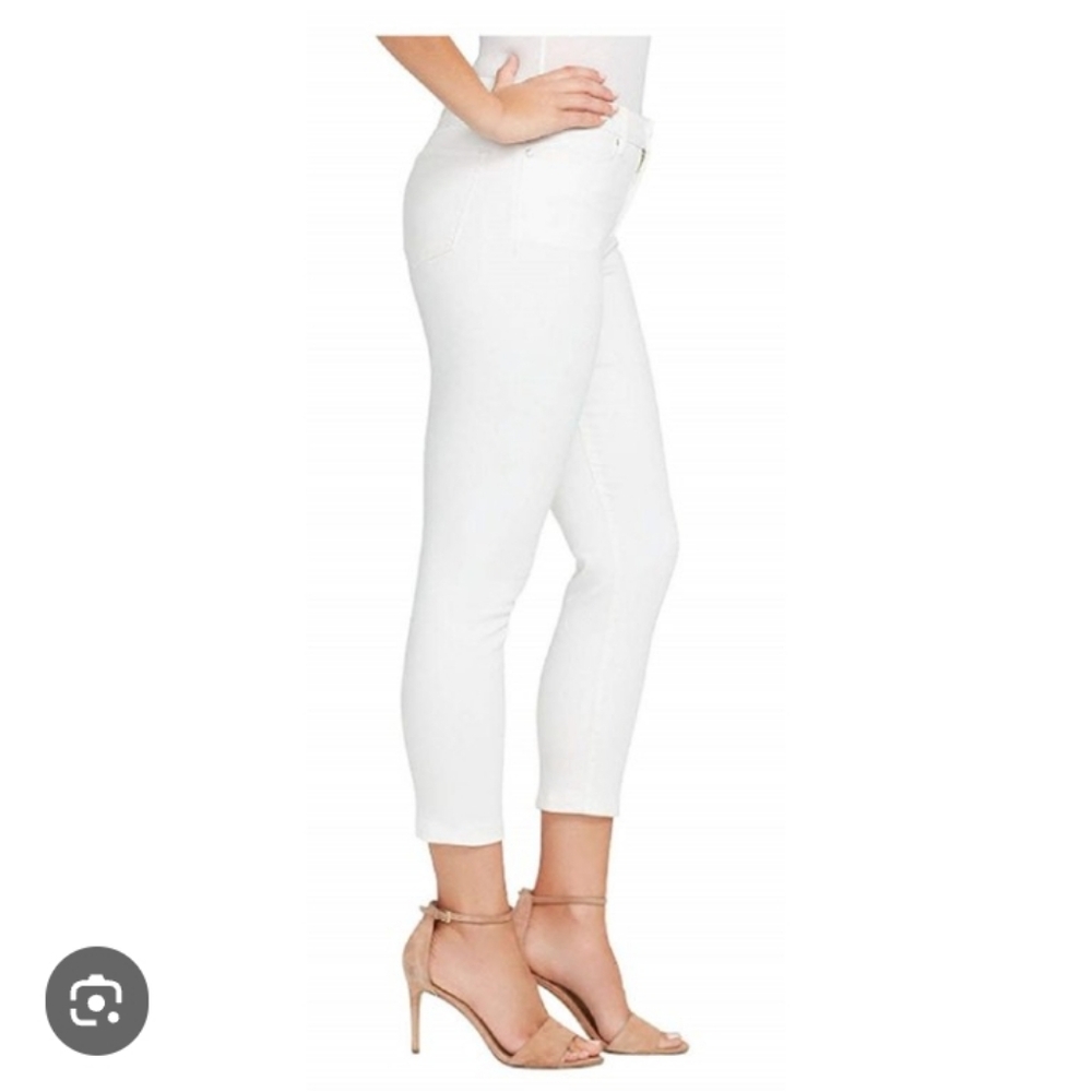 Bandolino White Crop Jeans Sz 6